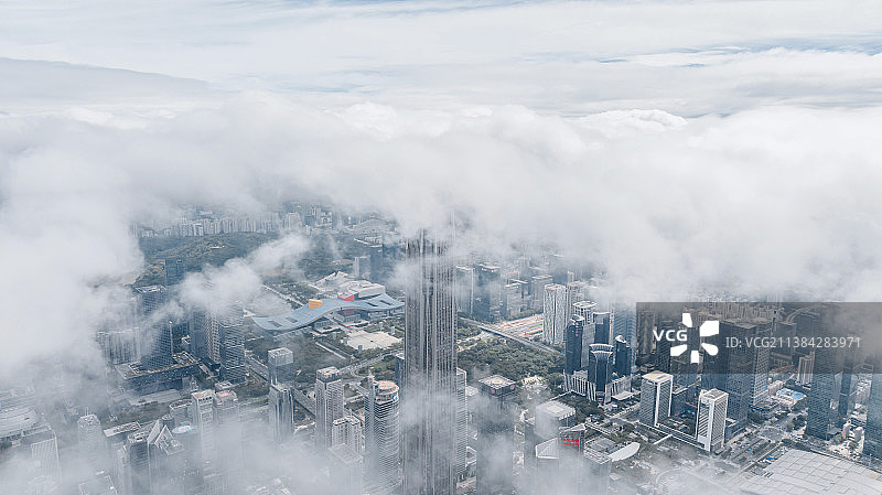 深圳CBD的云雾图片素材