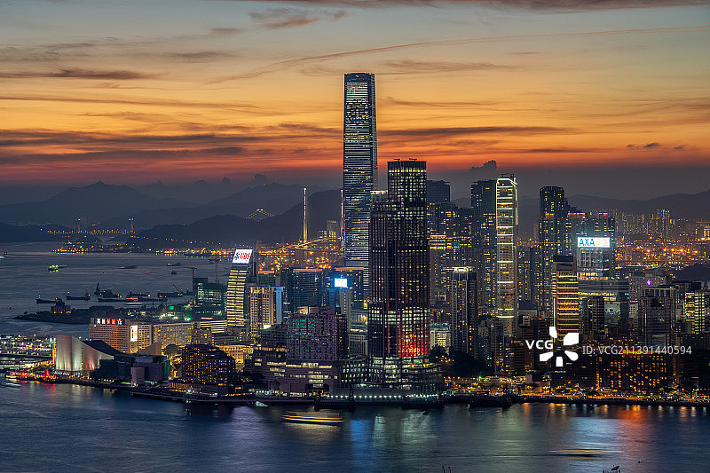 中国香港维多利亚港城市天际线夜景风光图片素材