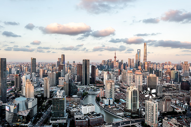 航拍上海陆家嘴金融区城市建筑风光图片素材