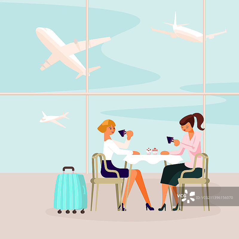 年轻女性坐在机场咖啡厅里图片素材