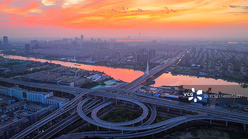 立交飞架古运河，航拍扬州万福快速路东延工程图片素材