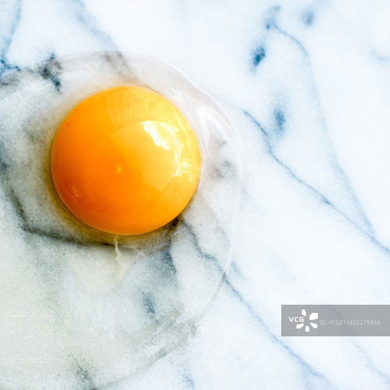 大理石上蛋黄-配方配料和自制烹饪理念图片素材