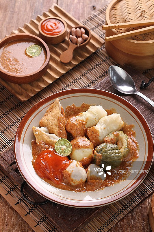 高角度的食物上的桌子，贝卡西，印度尼西亚图片素材
