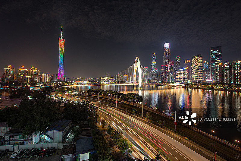 夜景灯光城市天际线摩天大楼建筑经济商务金融区图片素材