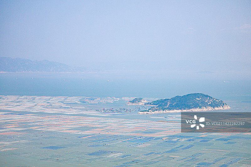福建省福州市连江县-航拍视角下的海岛和海岸线图片素材