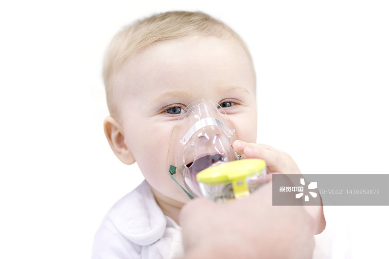 宝宝使用喷雾剂图片素材