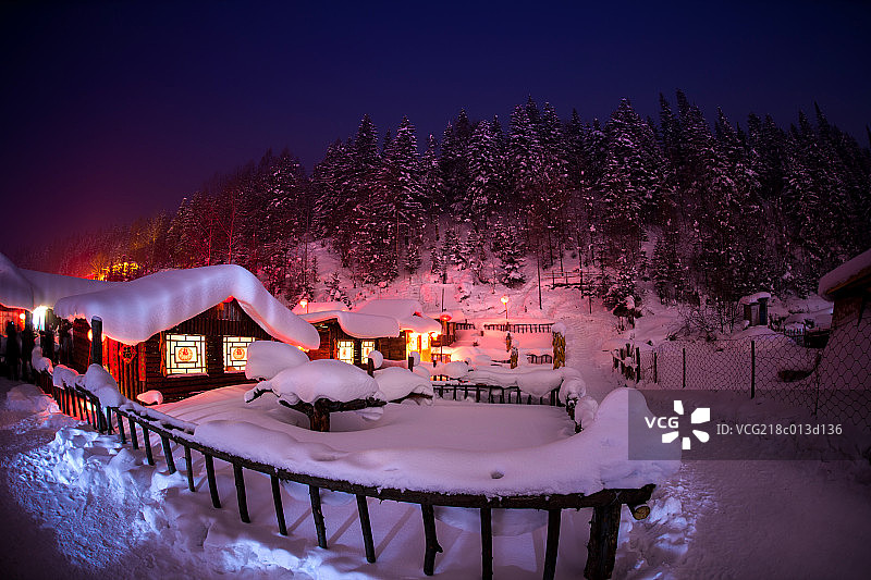 雪乡之夜图片素材