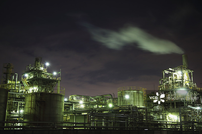 日本川崎工业区的夜晚图片素材