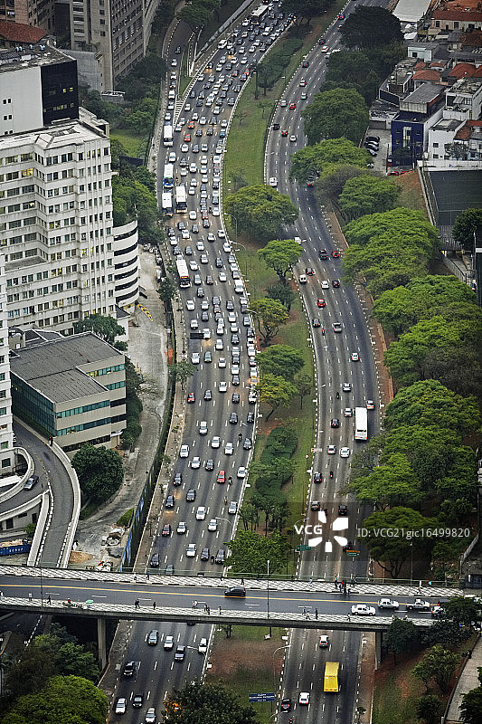 高速公路在城市图片素材