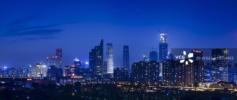 北京CBD摩天大楼繁华夜景图片素材