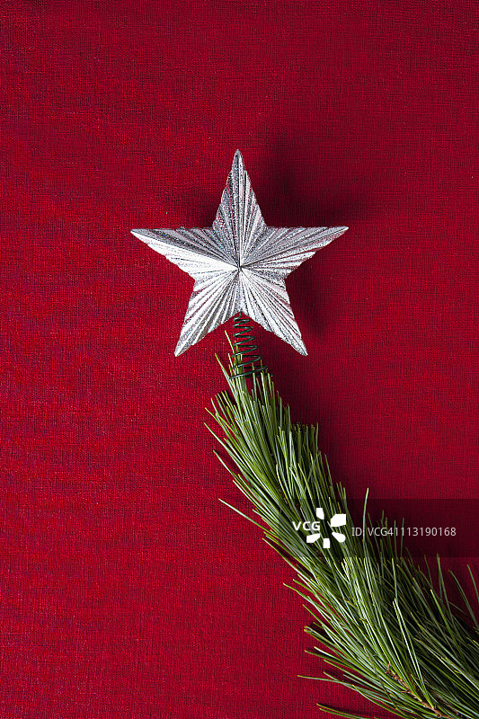 圣诞树上的银星图片素材