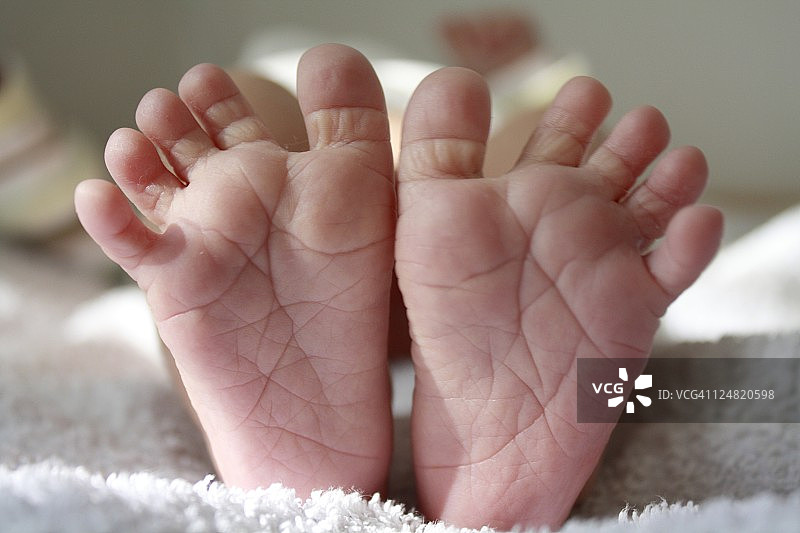 足和脚趾的一个月的婴儿图片素材