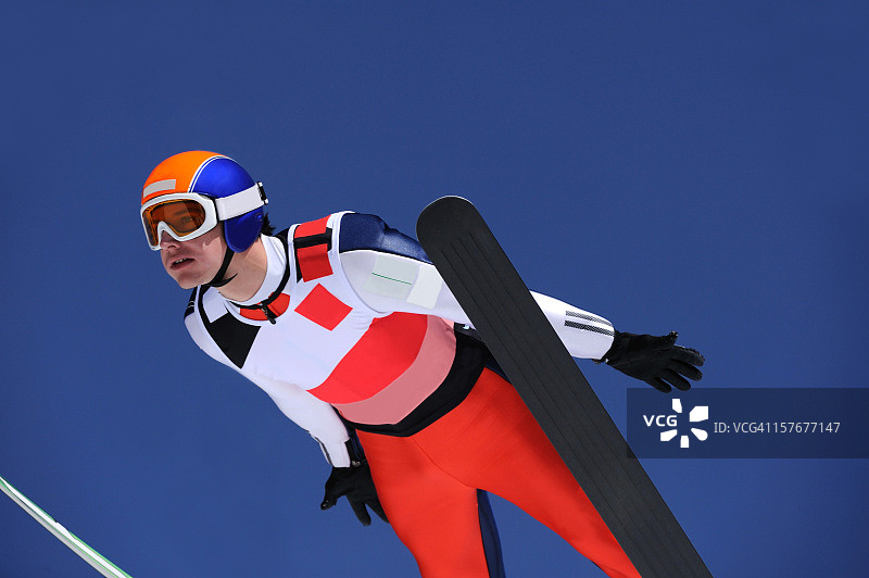 年轻跳台滑雪的肖像图片素材