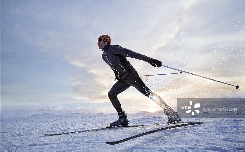 挪威越野滑雪图片素材