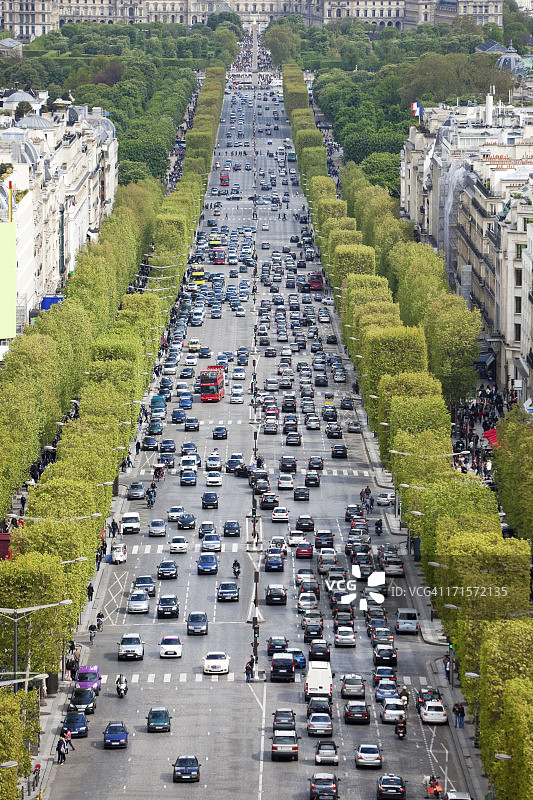 法国巴黎香榭丽舍大街上的交通状况图片素材