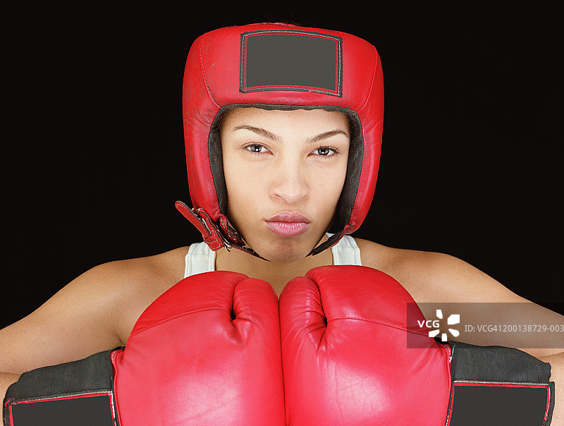 年轻女拳击手，肖像图片素材
