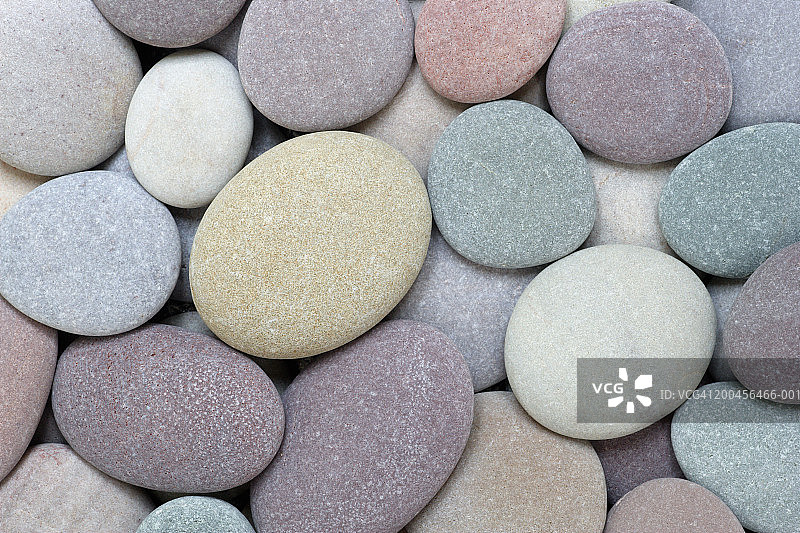海滩上的卵石，特写图片素材