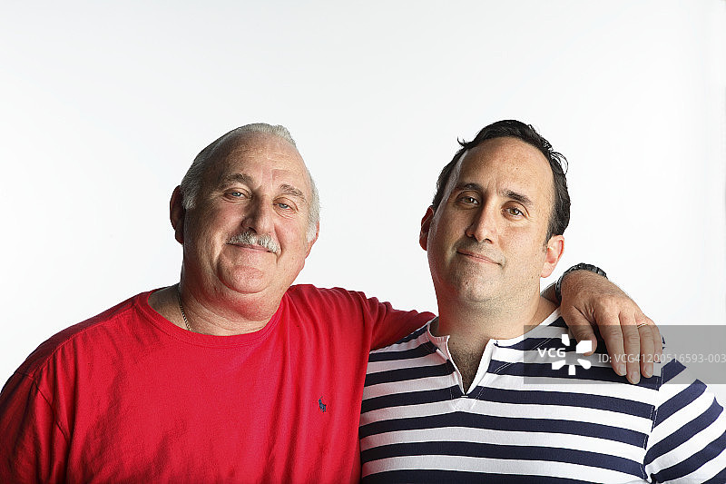 父亲和儿子拥抱，肖像图片素材