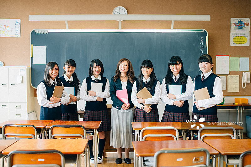 日本高中班级合影图片素材
