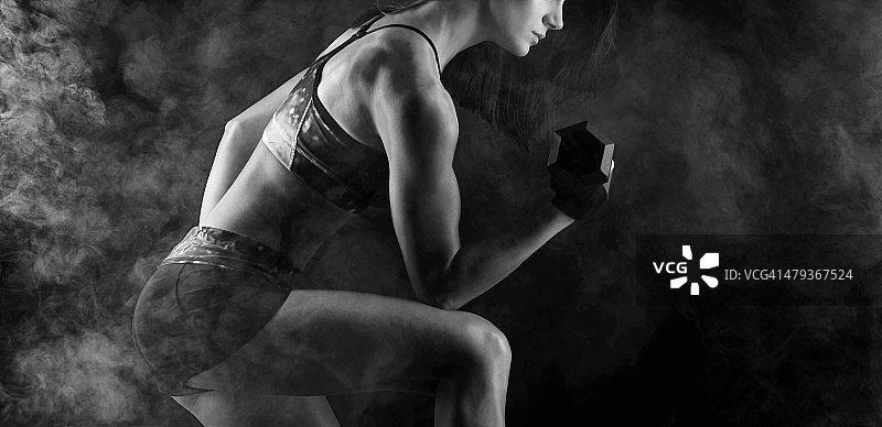 肌肉健康女性锻炼图片素材