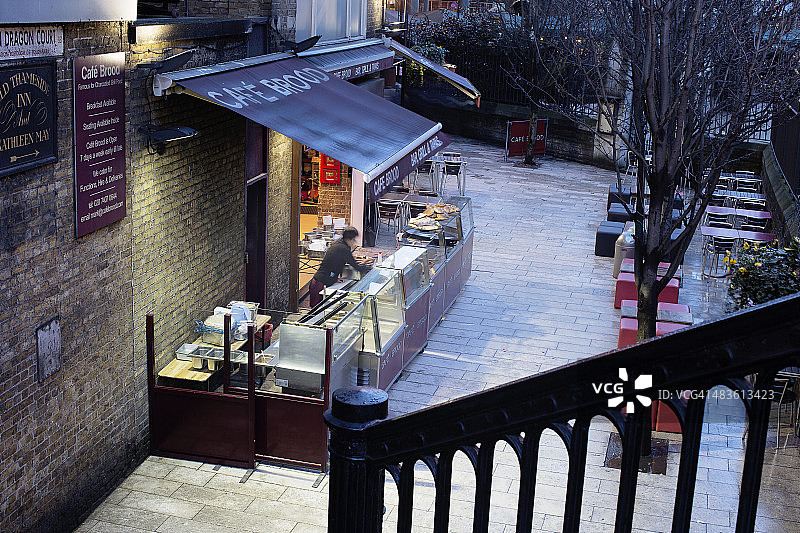 英国伦敦博罗市场外的咖啡馆图片素材