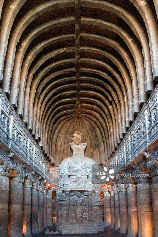 印度马哈拉施特拉邦奥兰加巴德阿旃陀洞穴的大型废墟chaitya图片素材