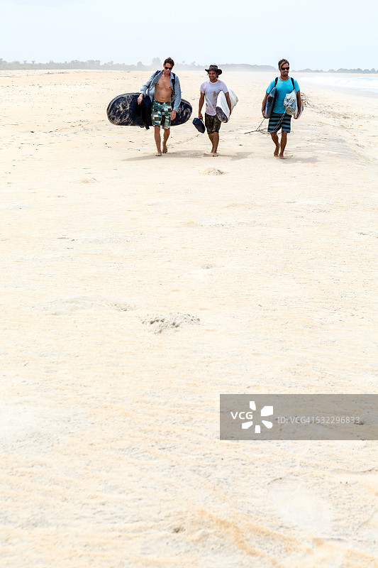 海龟群岛上的冲浪者图片素材