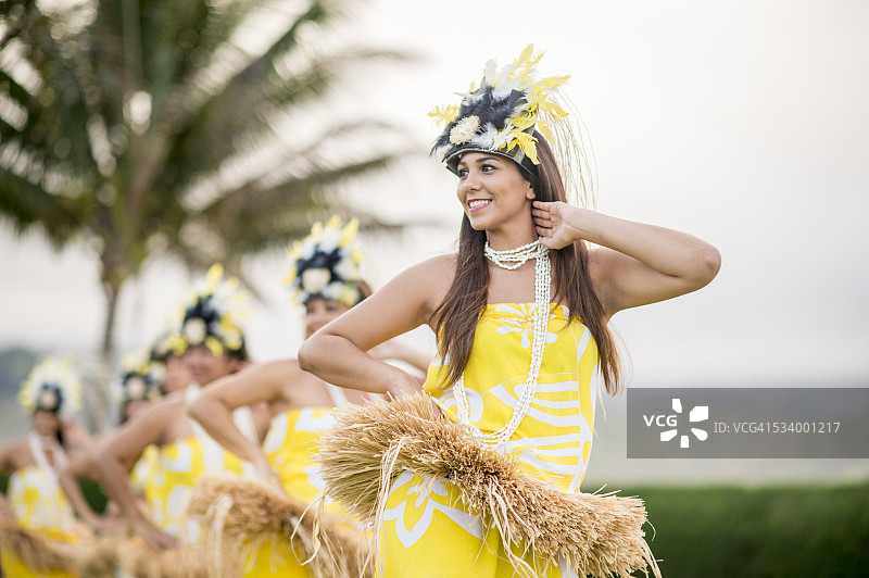 夏威夷哈拉舞的草裙舞图片素材