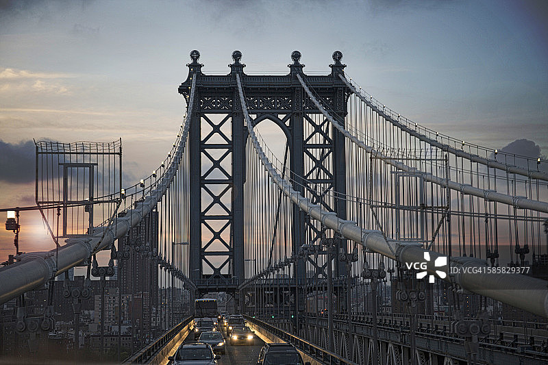 黄昏的曼哈顿桥，纽约，美国图片素材