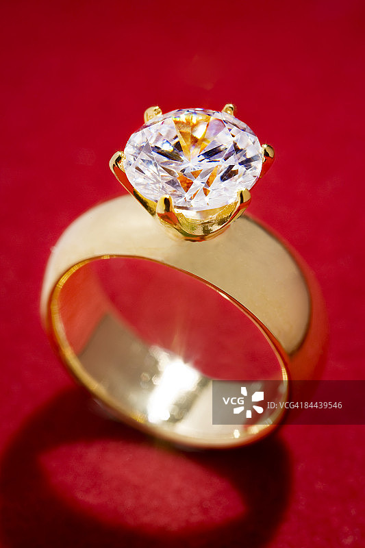 钻石订婚戒指图片素材
