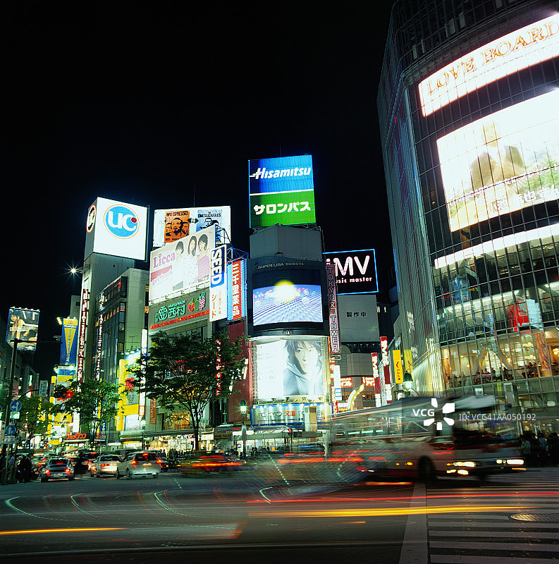 日本，东京，涉谷区，夜间(长曝光)图片素材