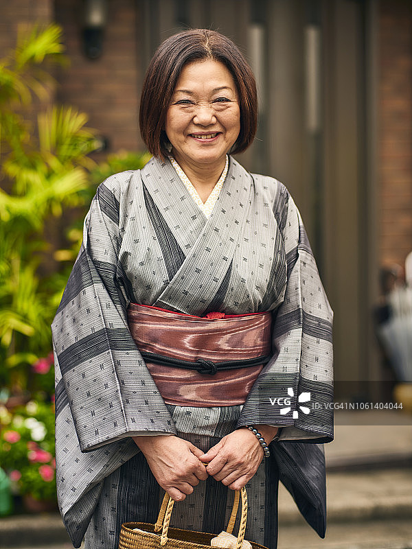 年长日本女人图片素材