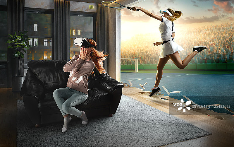 戴着VR眼镜的女人。虚拟现实与网球图片素材