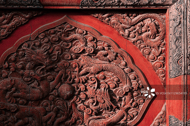 紫禁城门上的木雕龙图片素材