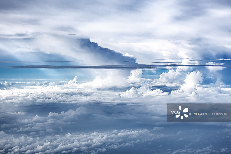 蓝天与云彩的航拍图片素材