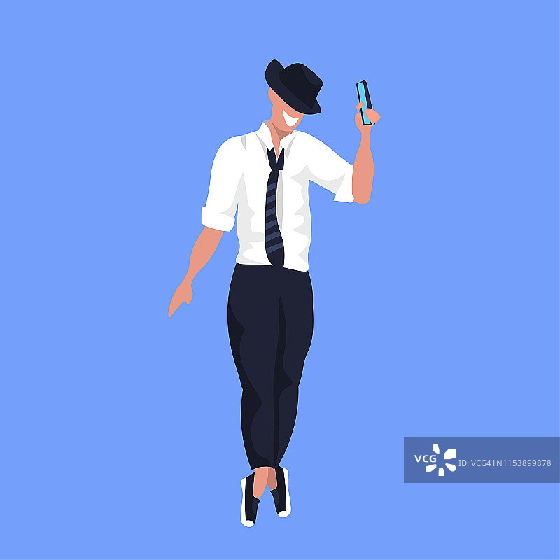 戴着帽子的男子在智能手机相机上自拍，随意的男性卡通人物摆出蓝色背景的平面全长图片素材