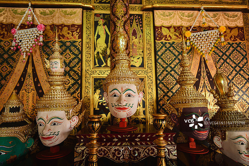 KHON的故事表现了泰国文学作品《罗摩衍那》在美丽而独特的服饰上带有泰国风格的纹理。图片素材