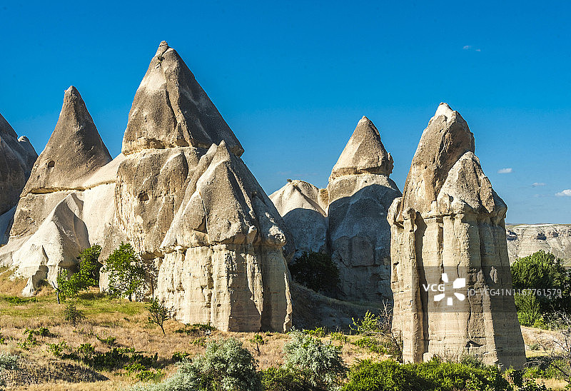 土耳其，戈雷米国家公园和卡帕多西亚的岩石遗址，爱谷(或白谷)和阴茎形状的hoodoos(联合国教科文组织世界遗产)图片素材