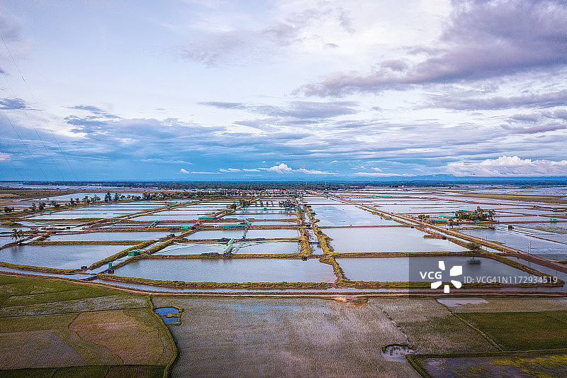 无人机拍摄的考克斯巴扎尔的农田图片素材