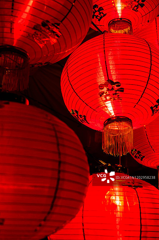 明亮的红色中国灯笼图片素材