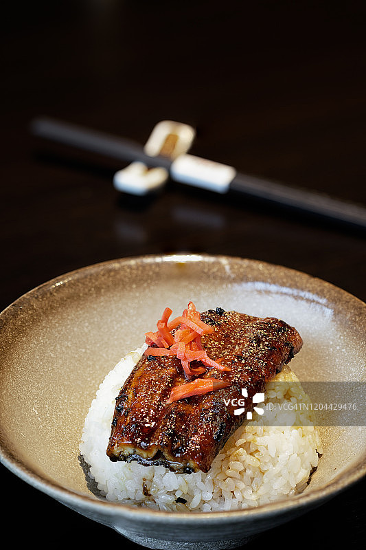 日本料理和食鳗鱼寿司图片素材