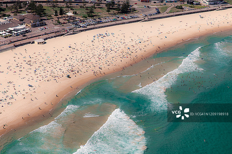 直升飞机从上空拍摄澳大利亚悉尼图片素材