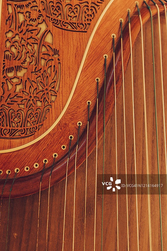中国传统乐器古筝琴弦细节图片素材