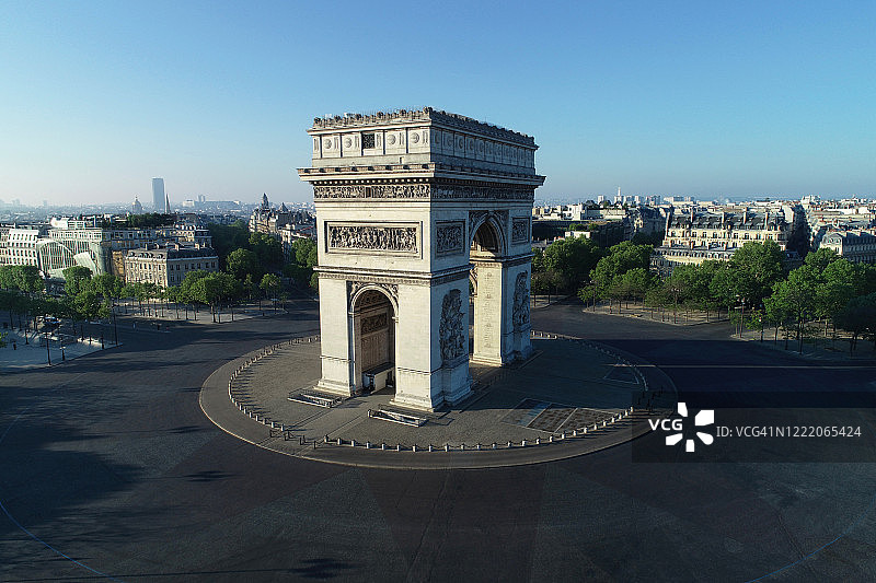 法国巴黎的凯旋门和戴高乐广场图片素材