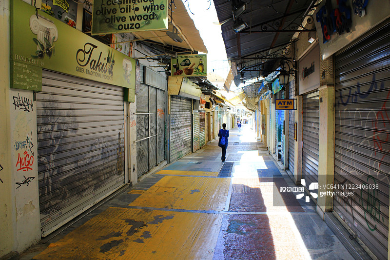 希腊雅典关闭的商店。图片素材