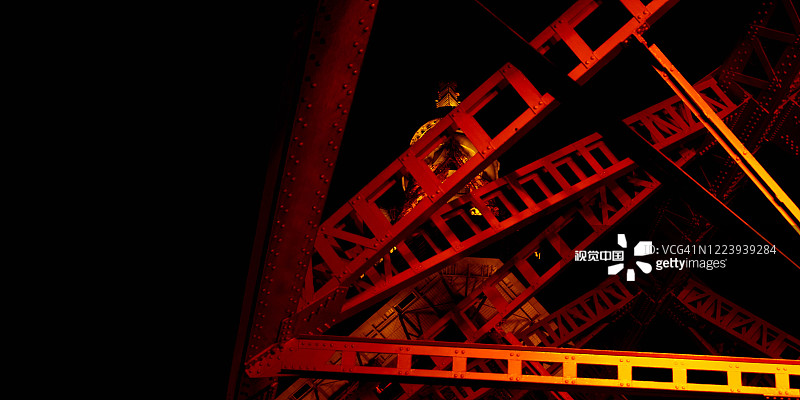 美丽的东京塔夜间照明图片素材