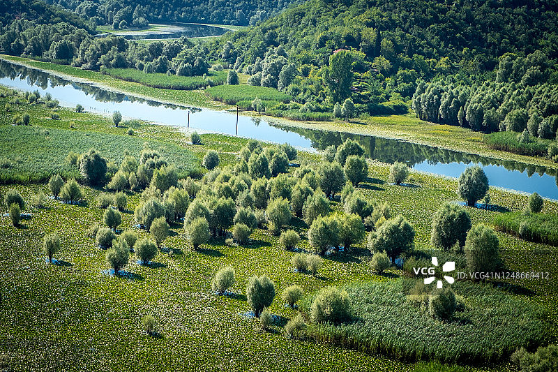 黑山国家公园内的克诺杰维察河图片素材