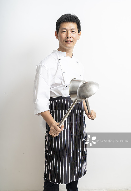 一个亚洲男性厨师图片素材