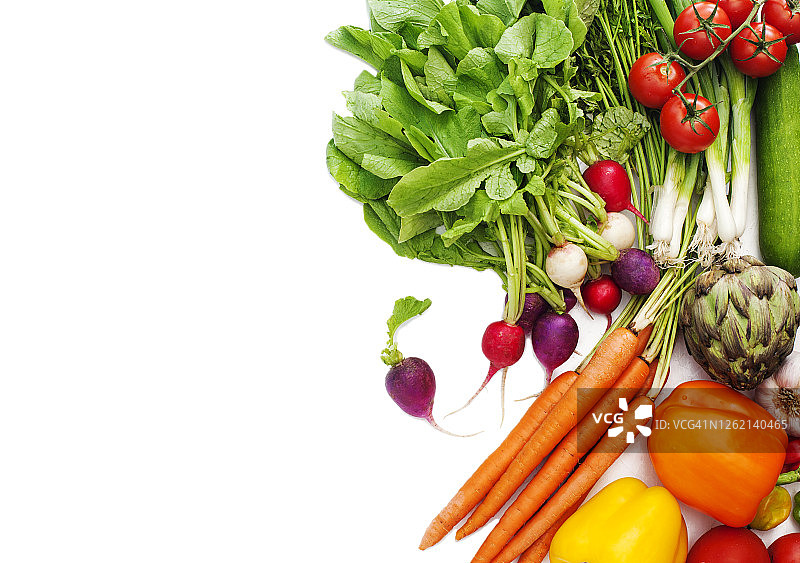 白色背景上的新鲜有机蔬菜图片素材