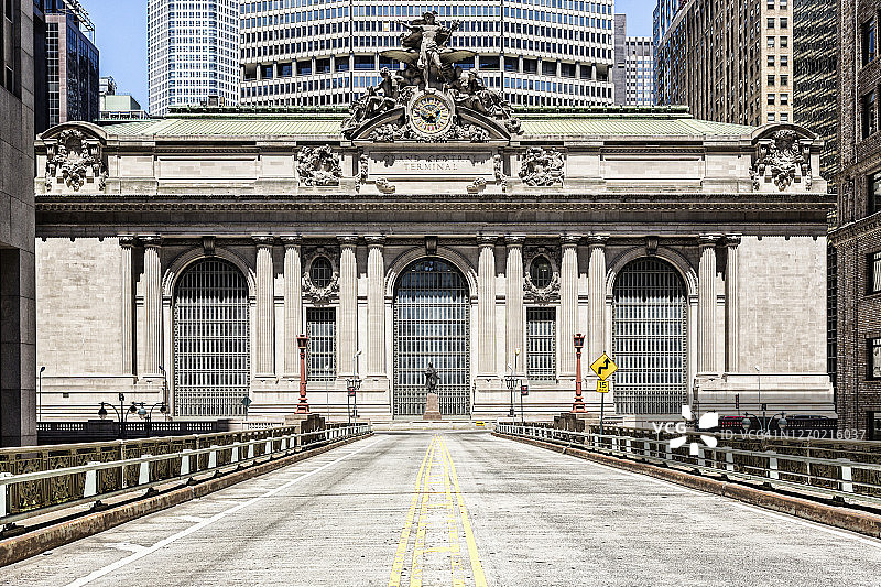 曼哈顿，曼哈顿中城，公园大道高架桥，也被称为潘兴广场高架桥，以及中央车站的正面图片素材